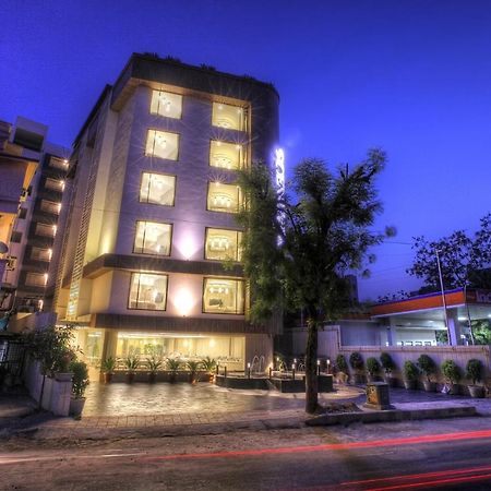 Scenaria Hotel Ahmadábád Kültér fotó
