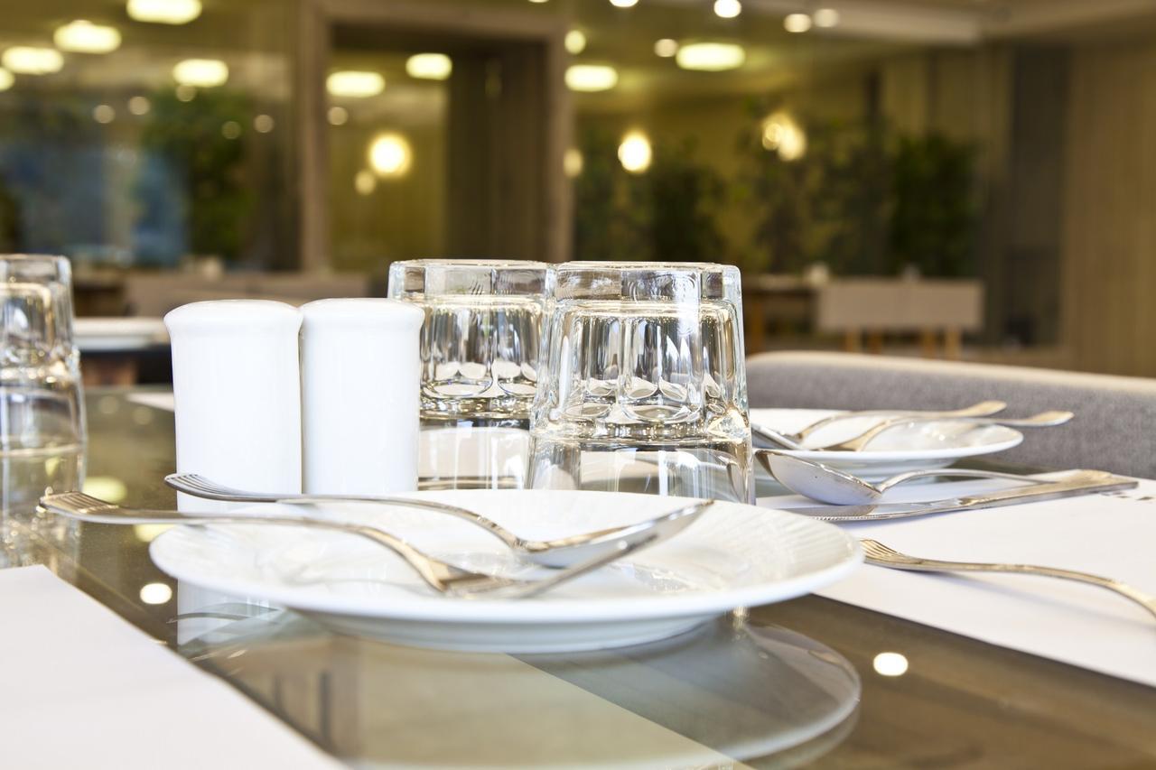 Scenaria Hotel Ahmadábád Kültér fotó