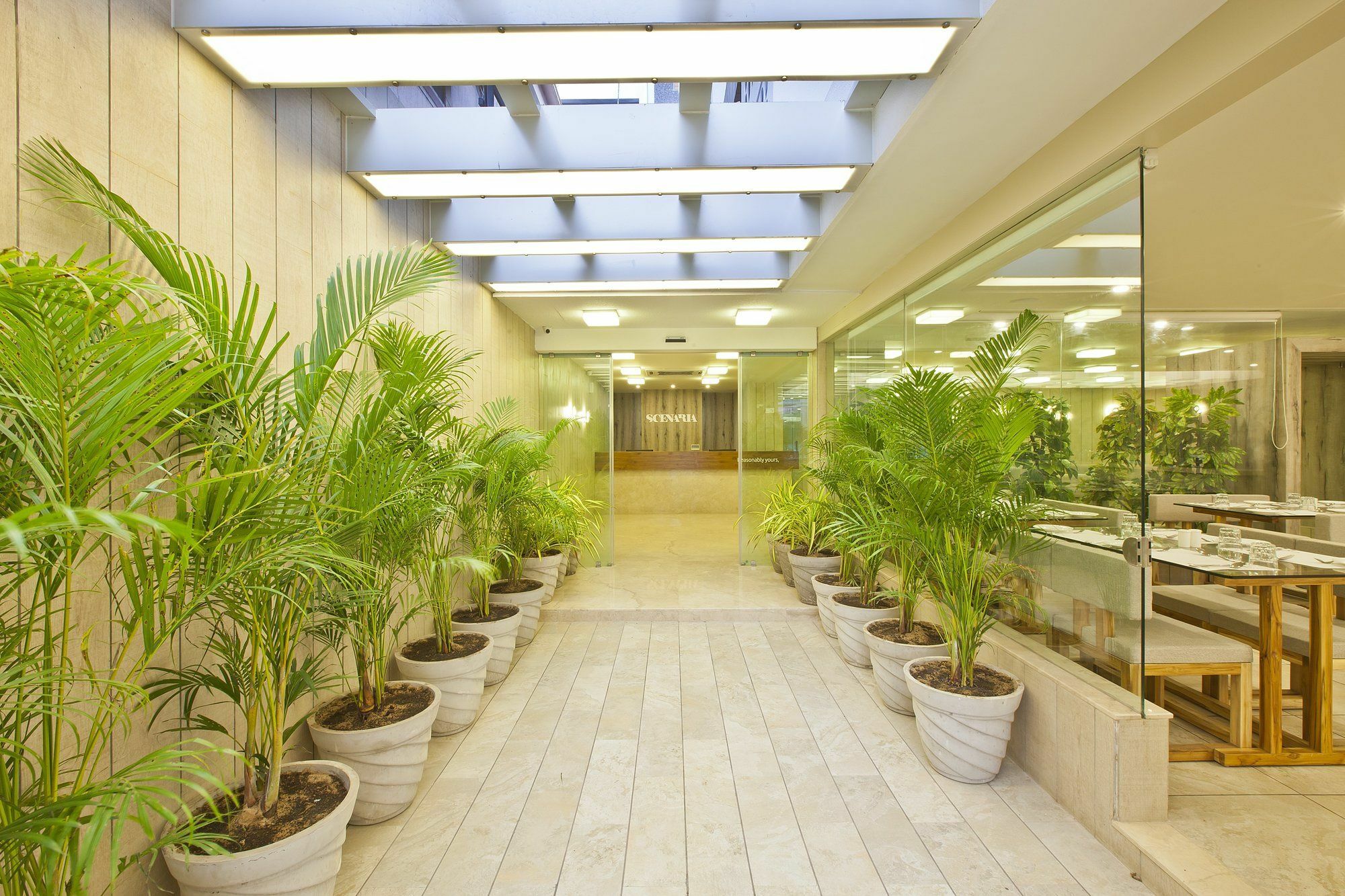Scenaria Hotel Ahmadábád Kültér fotó